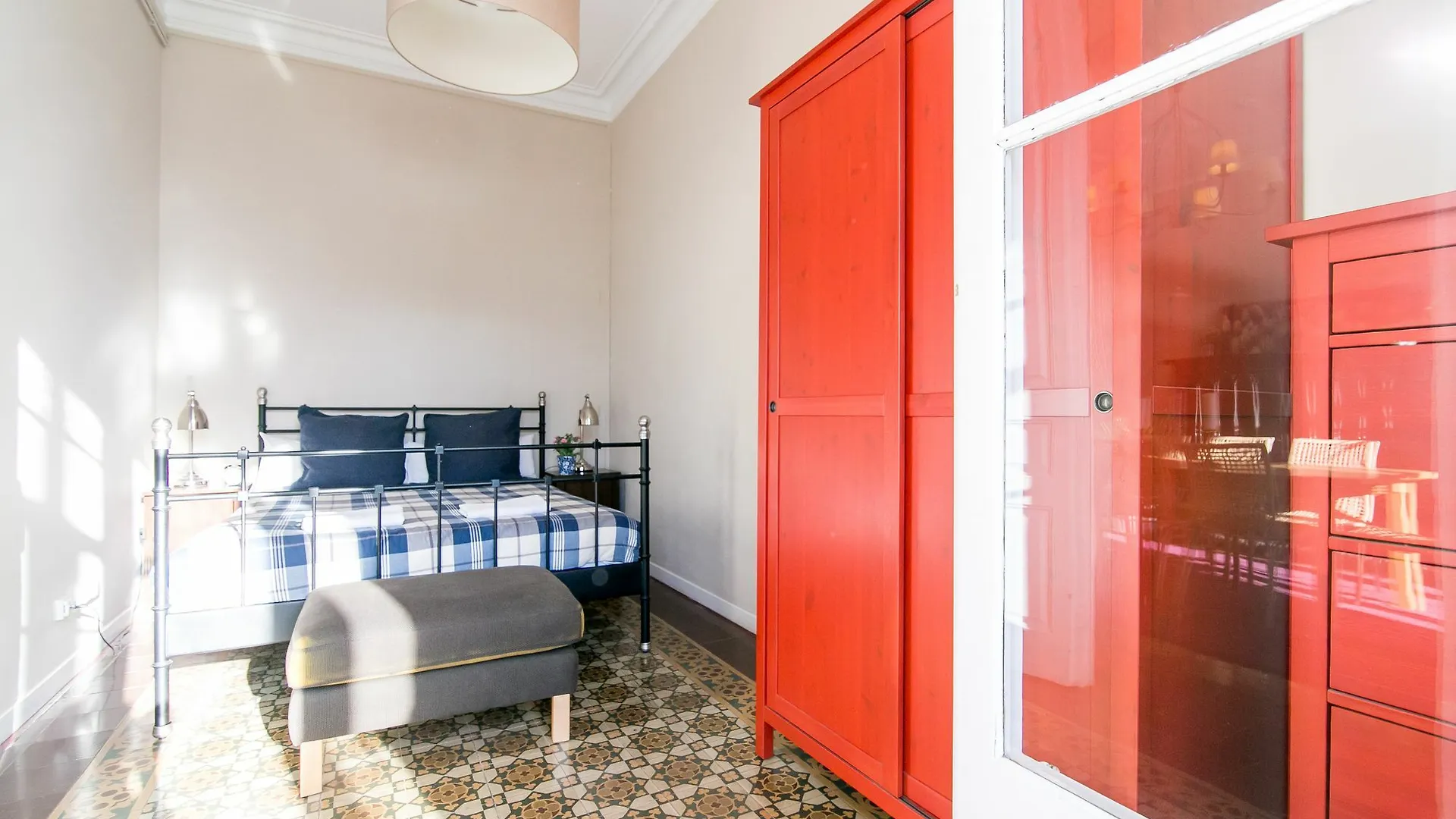 Placa Universitat Apartments برشلونة إسبانيا