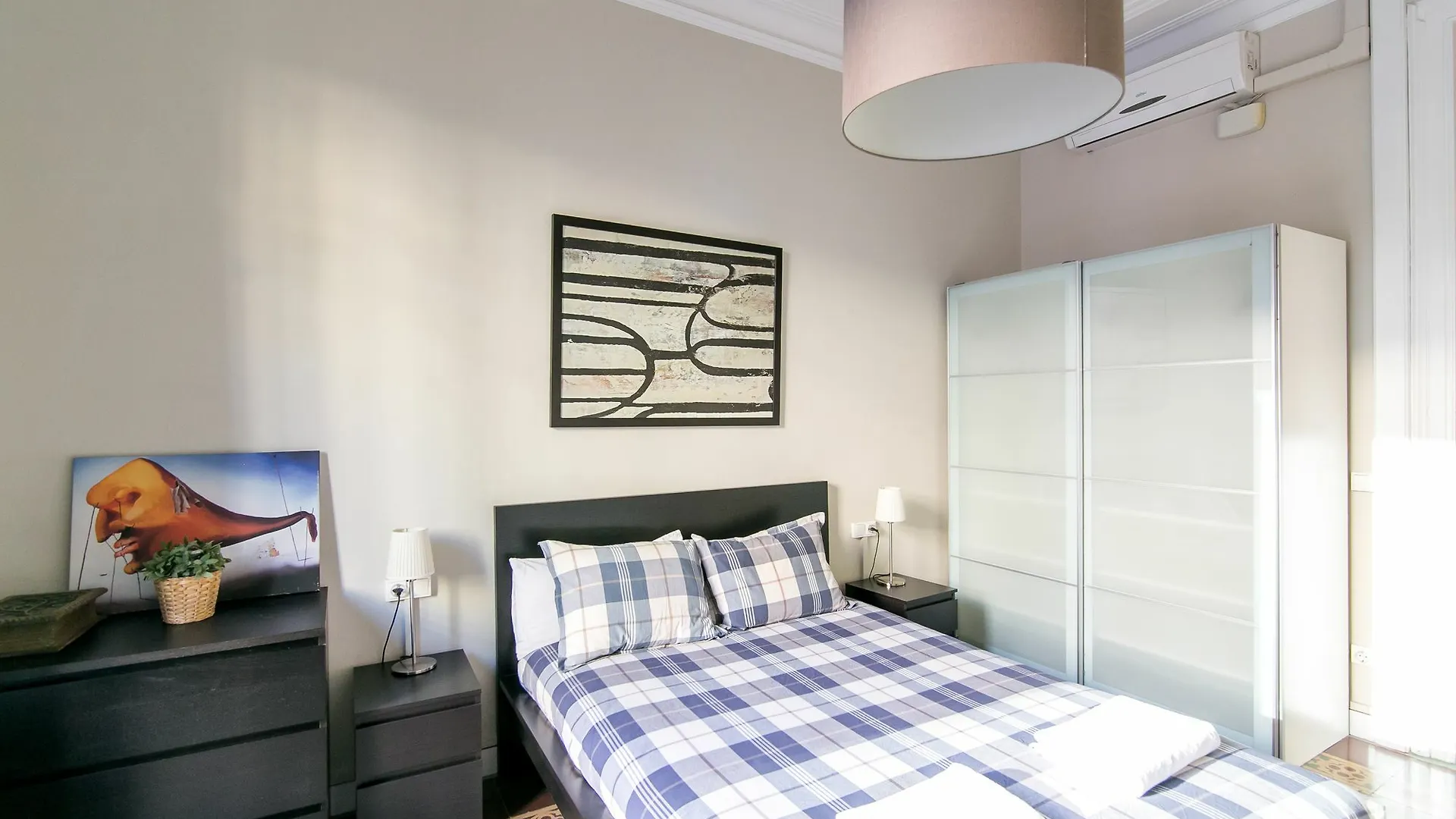 Placa Universitat Apartments Barcelona Spanje